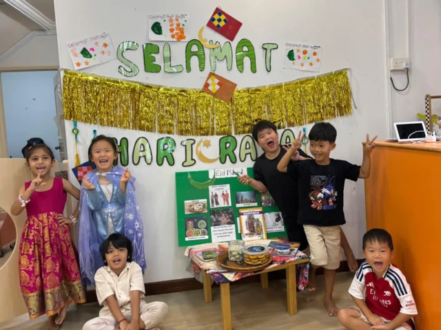 Selamat Hari Raya 🌙✨ Our young stars had a wonderful time discovering the beauty of Hari Raya Puasa (also known as Hari Raya Aidilfitri)! Through hands-on experiences like trying on tudungs, tasting festive cookies, learning greetings, exploring traditional crafts, and understanding the significance of Ramadan and the mosque, they gained a deeper appreciation for Muslim culture.

#HariRaya #CulturalAppreciation #StarshineMontessori #WhereBrightFuturesBegin